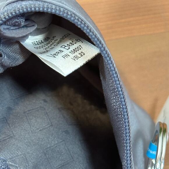 Vera Bradley Carbon Gray Zip Id Case - Picture 5 of 6